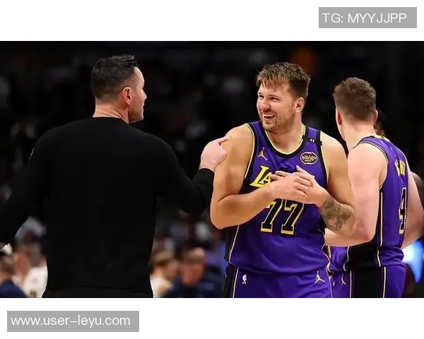 雷迪克点评斯玛特决策失误应让东契奇承担技术罚球责任 雷迪克点评斯玛特决策失误应让东契奇承担技术罚球责任