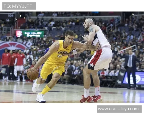 科塔称豪泽对球队至关重要大个子需要他拉开进攻空间