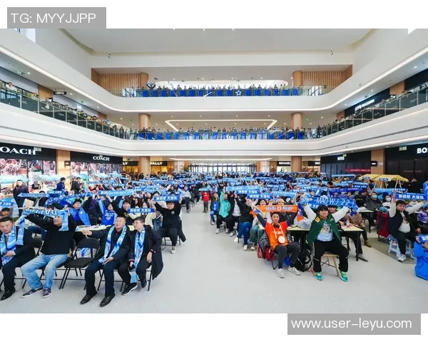 大连英博发布阿奇姆彭抵达大连视频引发热潮人潮涌动迎新年盛况